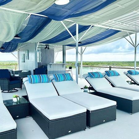 Beachfront Cabin Сан-Педро Экстерьер фото